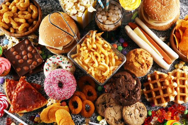 大量の食べ物、肥満のイメージ